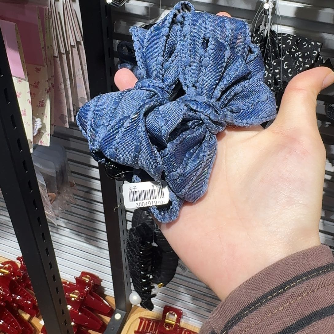 布艺非金属蓝色蝴蝶结香蕉夹