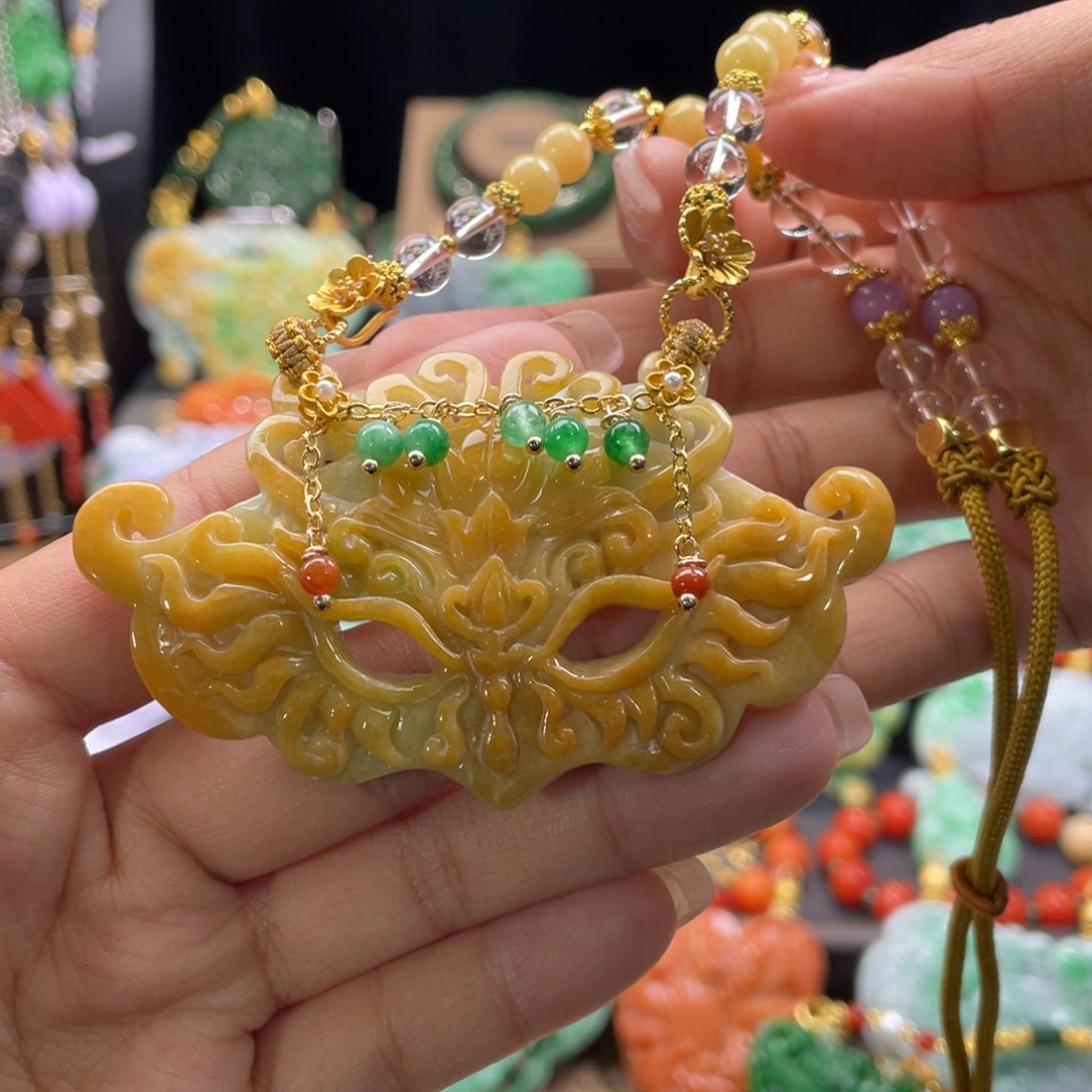 翡翠颈饰未镶嵌代编织