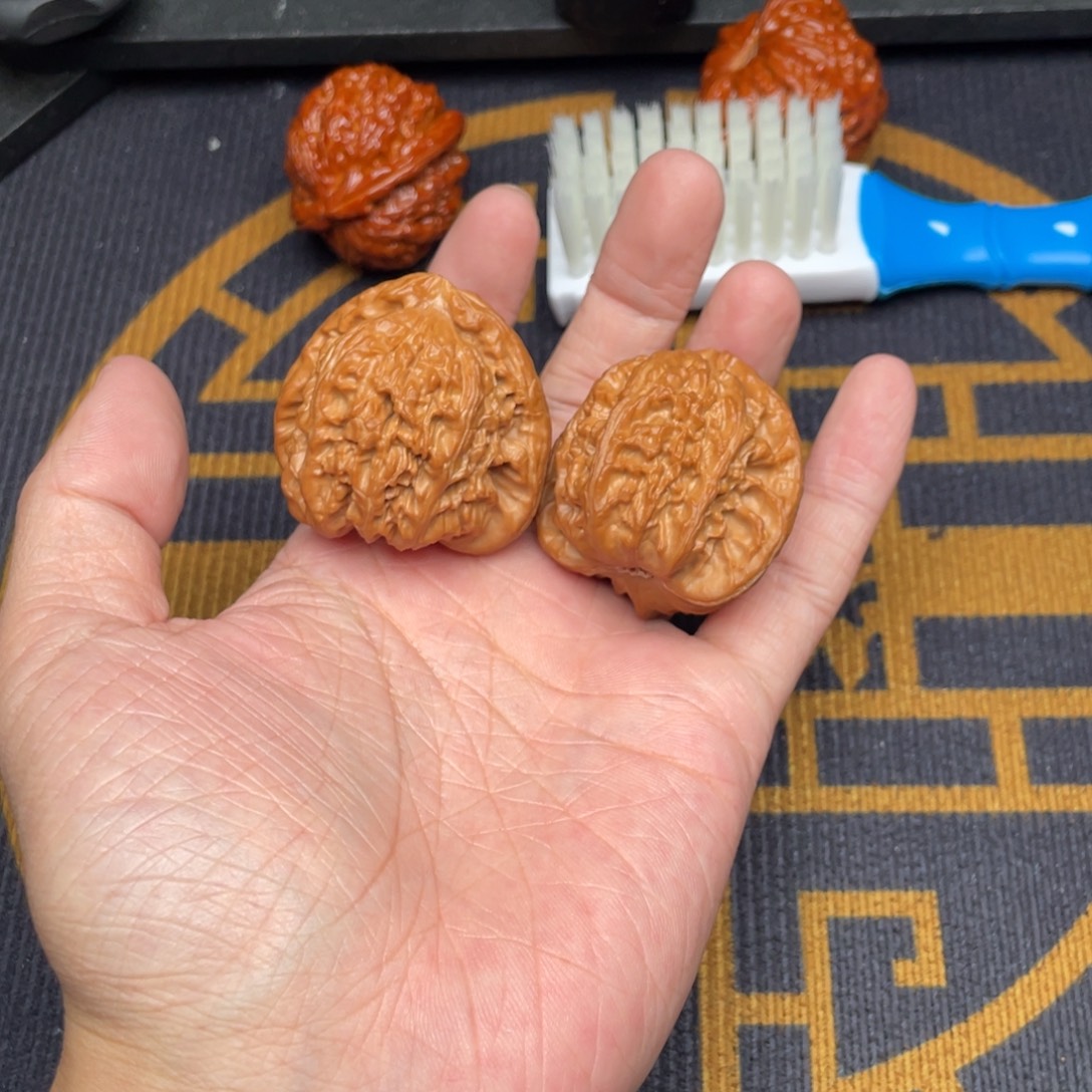 1***瑶吊坠文玩核桃三角白