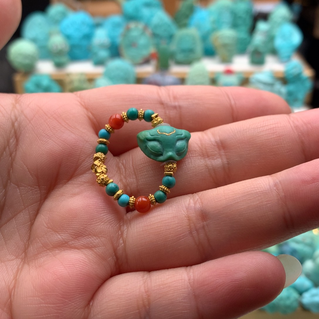 绿松石颈饰18K金镶嵌