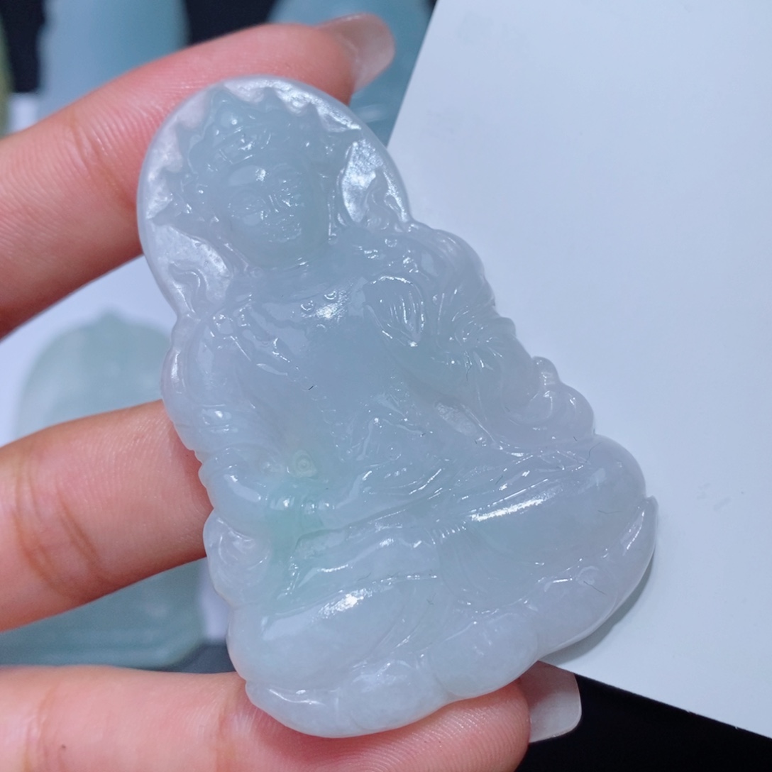 定制翡翠吊坠未镶嵌