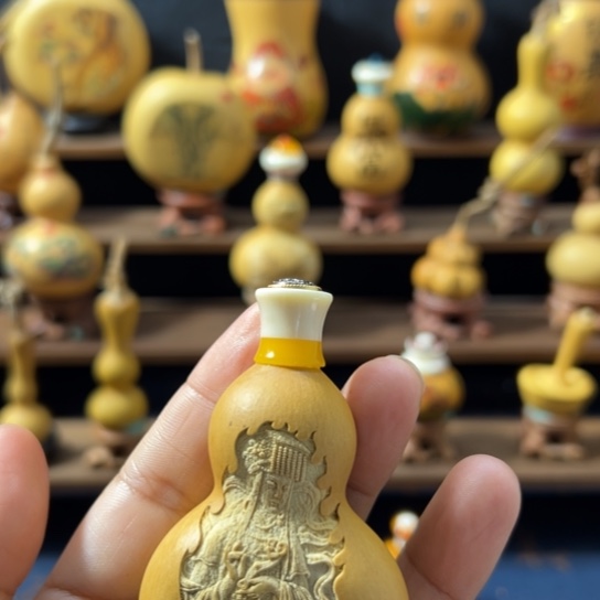 贵***大叶紫檀（黑酸枝木类）