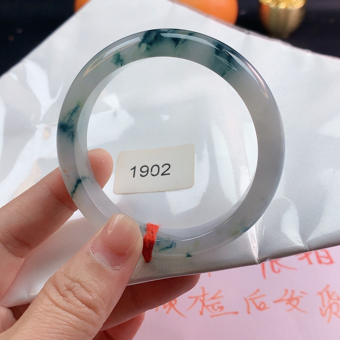翡翠手镯未镶嵌55圈1902