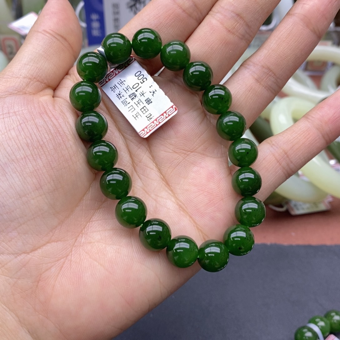 -***成和田玉未镶嵌手串卡10