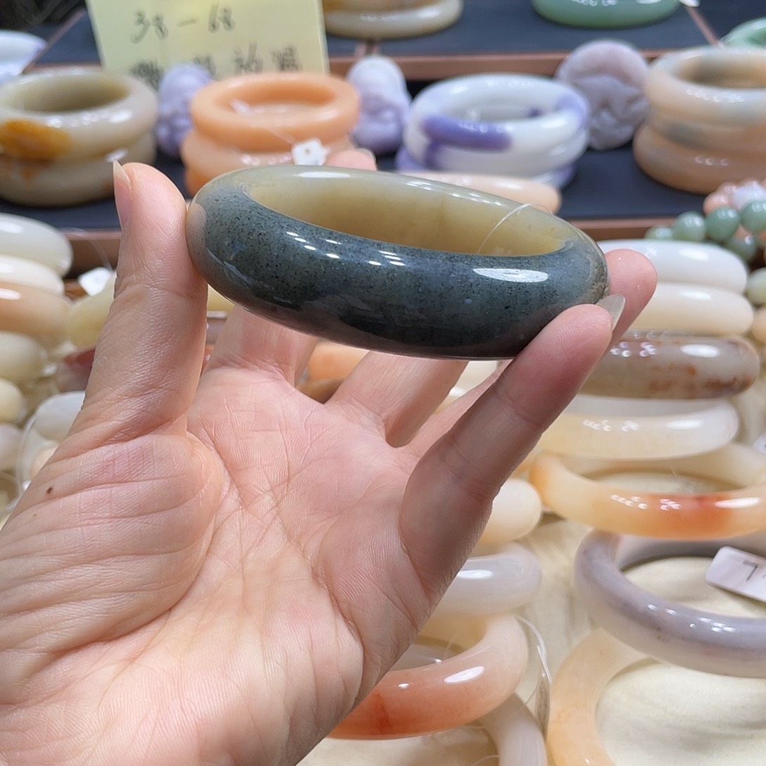 未镶嵌手镯石英岩玉⭐*⭐