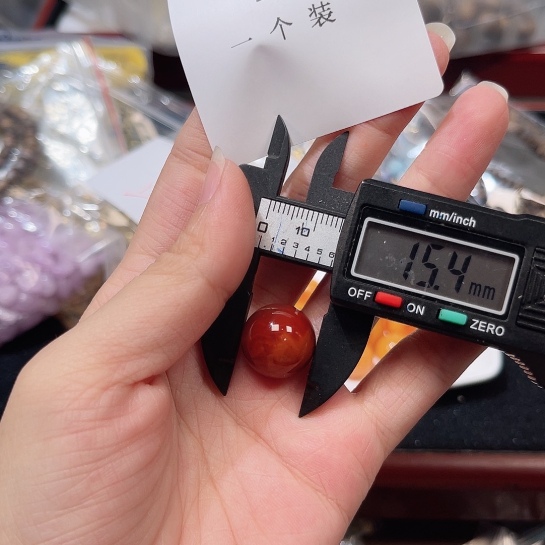 水晶未镶嵌珠宝半成品194 。        