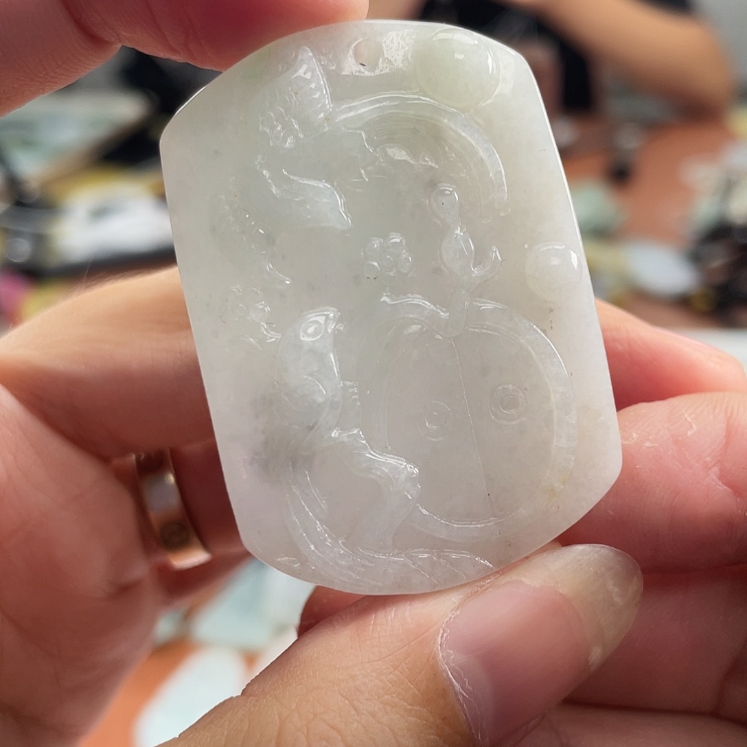 翡翠未镶嵌颈饰翡翠