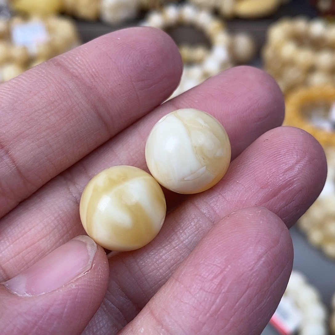 蜜蜡未镶嵌珠宝奇石4.4g 15.8mm