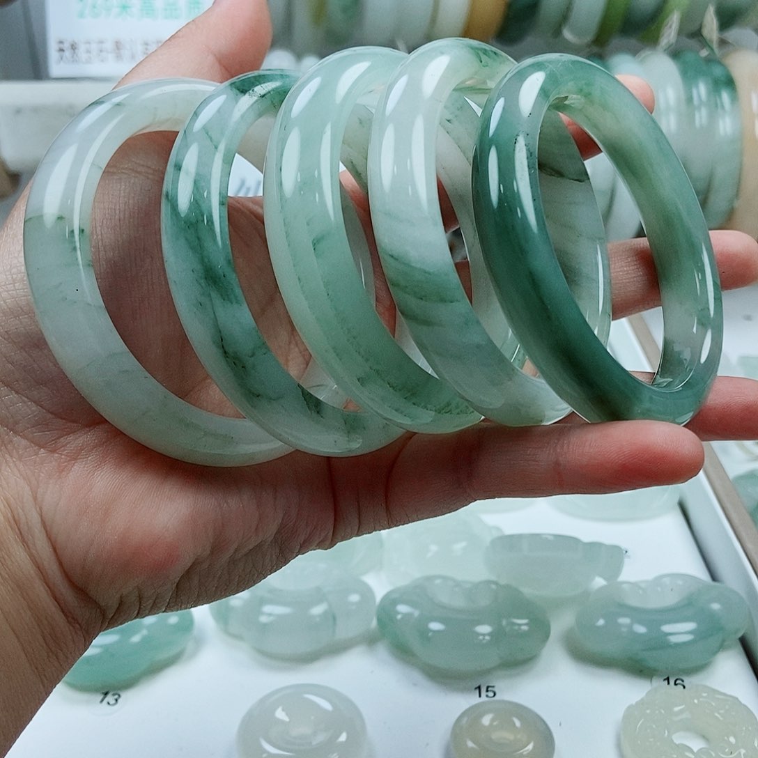 石英质玉手镯未镶嵌103