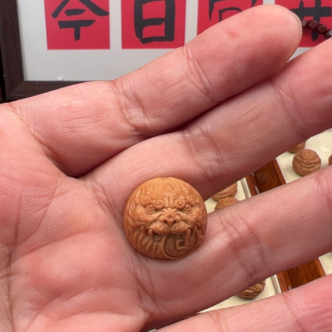 鲲***核桃手串/手链金币唐狮系列单颗18