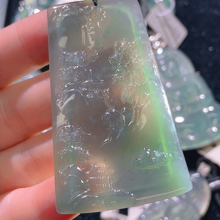 翡翠颈饰未镶嵌73，