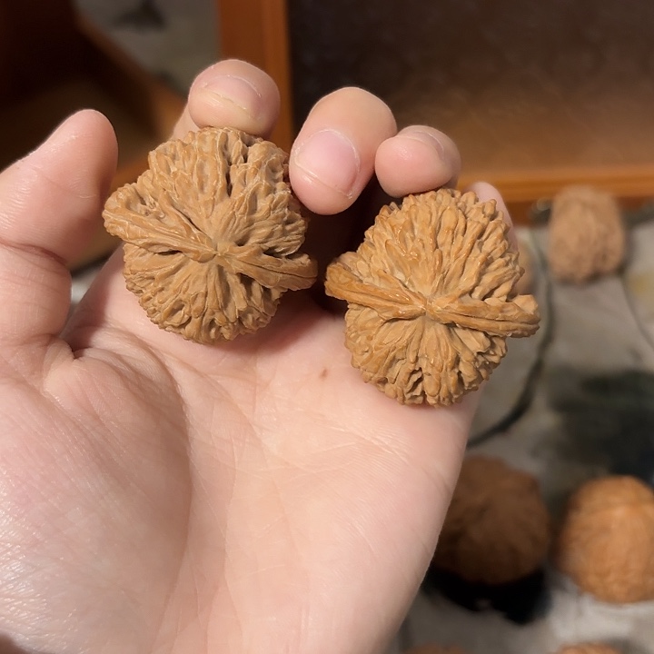吊坠文玩核桃白狮子练手对