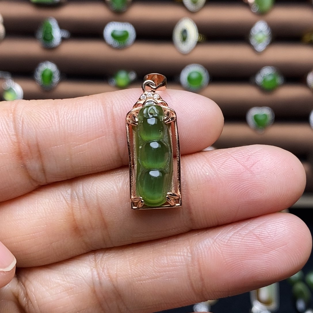 吊坠(赠链)银S925镶嵌和田玉（碧玉）