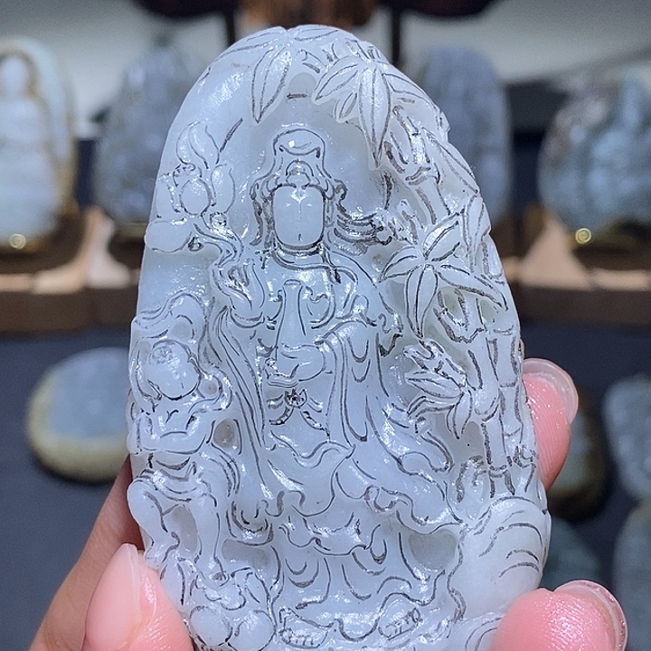 j***2定制翡翠未镶嵌天然翡翠玉石雕刻