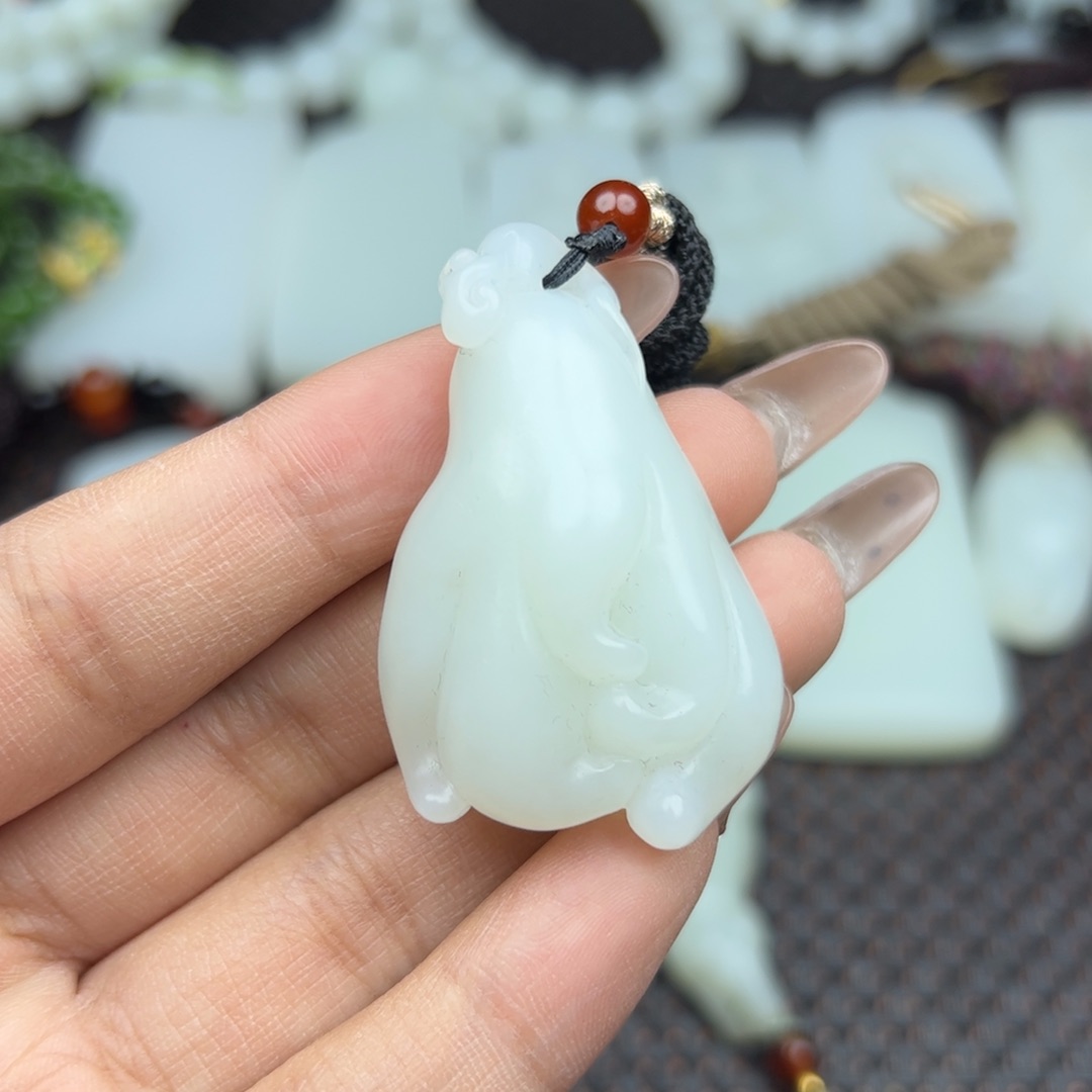 和田玉吊坠未镶嵌