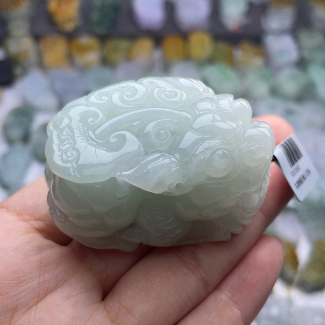 翡翠颈饰未镶嵌貔貅