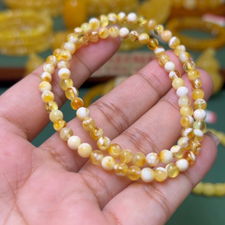 蜜蜡未镶嵌珠宝奇石