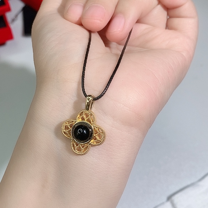 玛瑙/玉髓颈饰合金