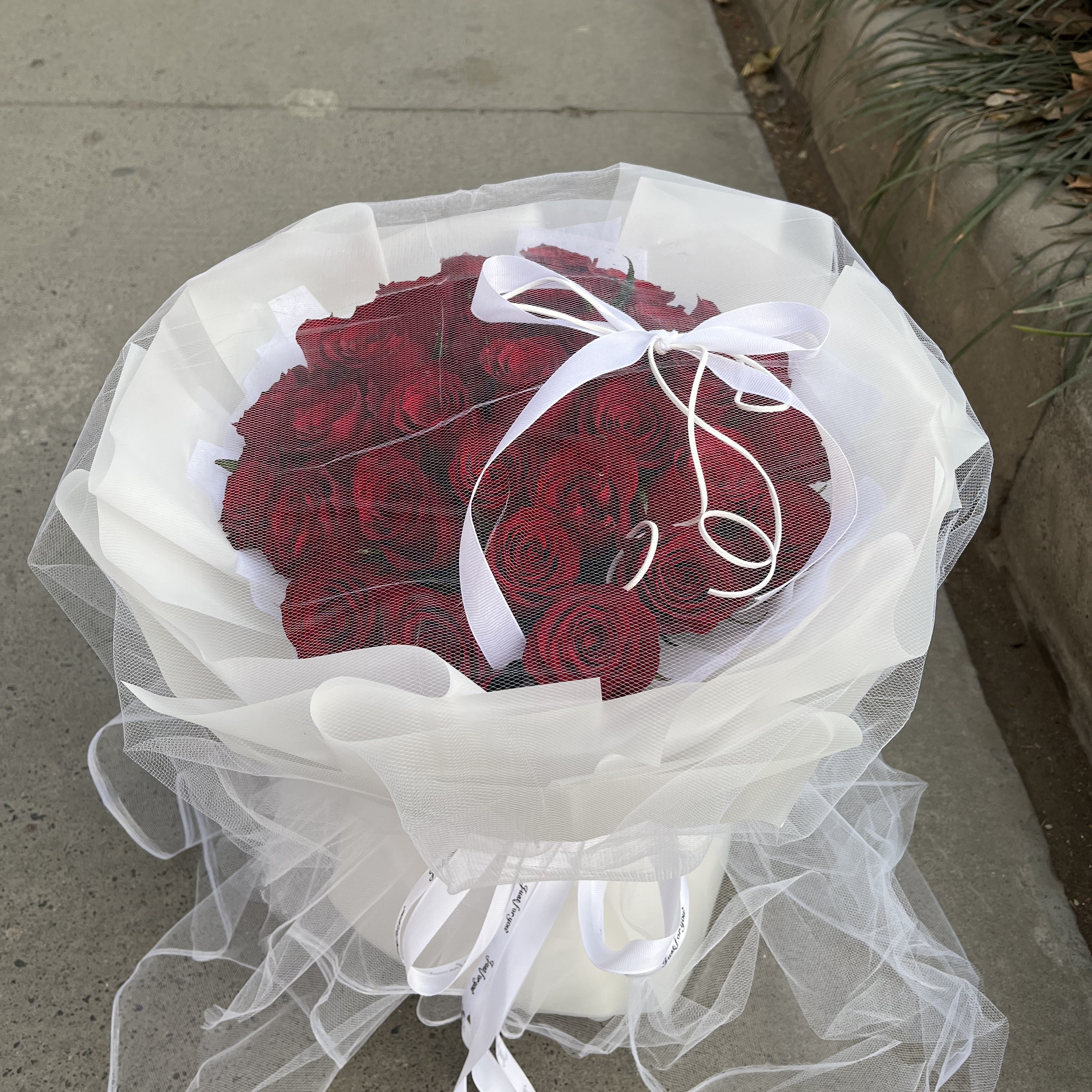 33支红玫瑰花束(包装颜色可选)