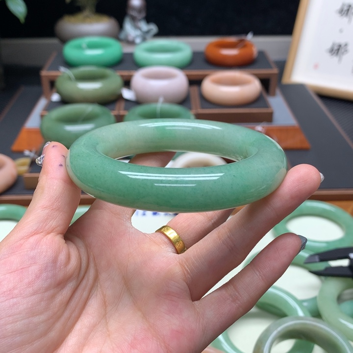 石英质玉（非洲翠）合金舍