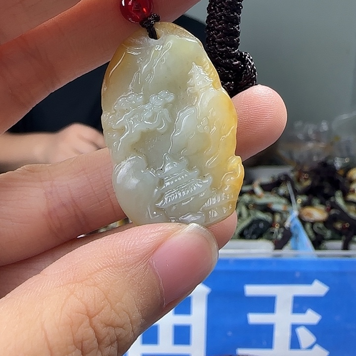 颈饰未镶嵌和田玉