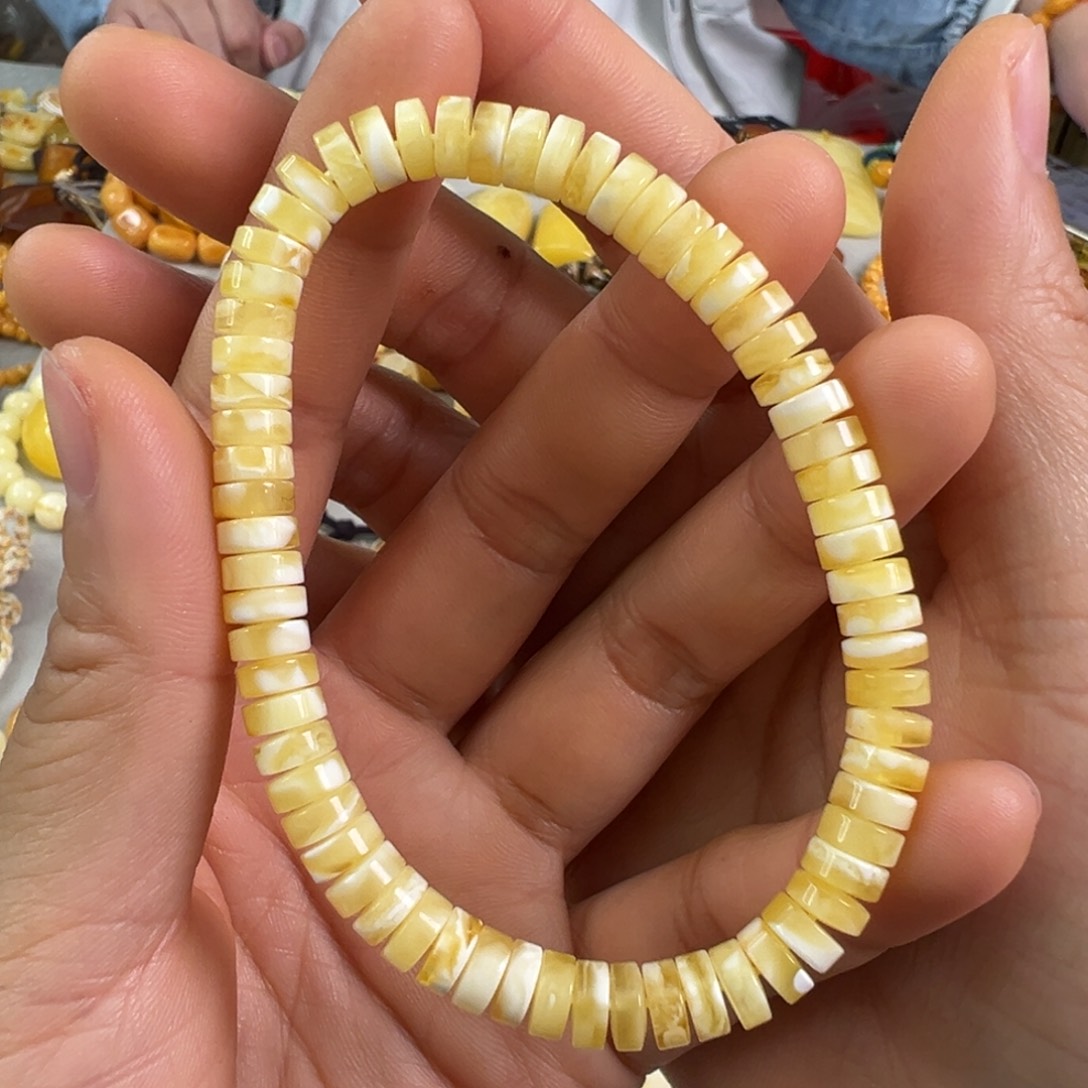 蜜蜡裸石未镶嵌蜜蜡