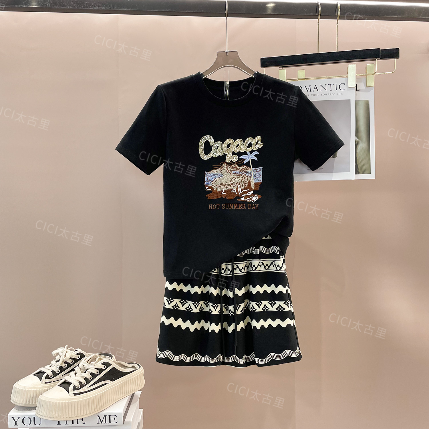 夏威夷 圆领短袖短裤俩件套刺绣印珠工艺时尚套装XRG-4000212