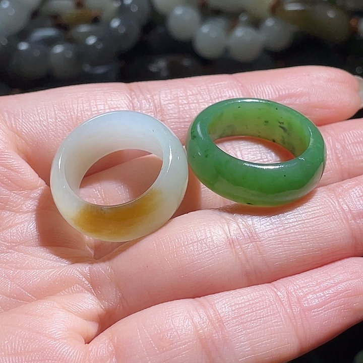 未镶嵌戒指和田玉?***两