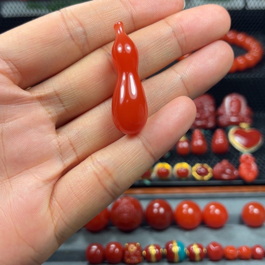 浪***儿南红玛瑙未镶嵌葫芦
