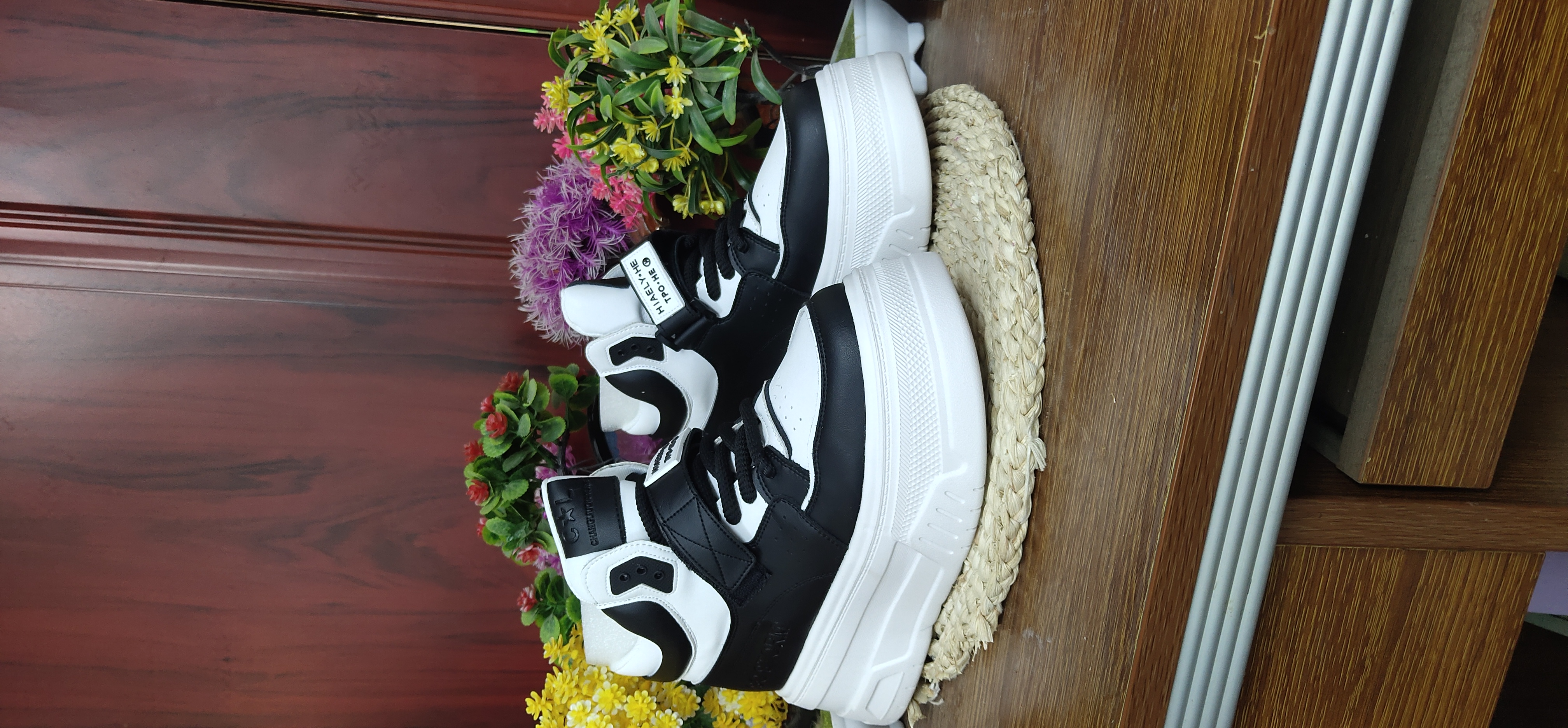 缘缘厚底高帮小白鞋女秋季百搭舒适松糕休闲女鞋8961