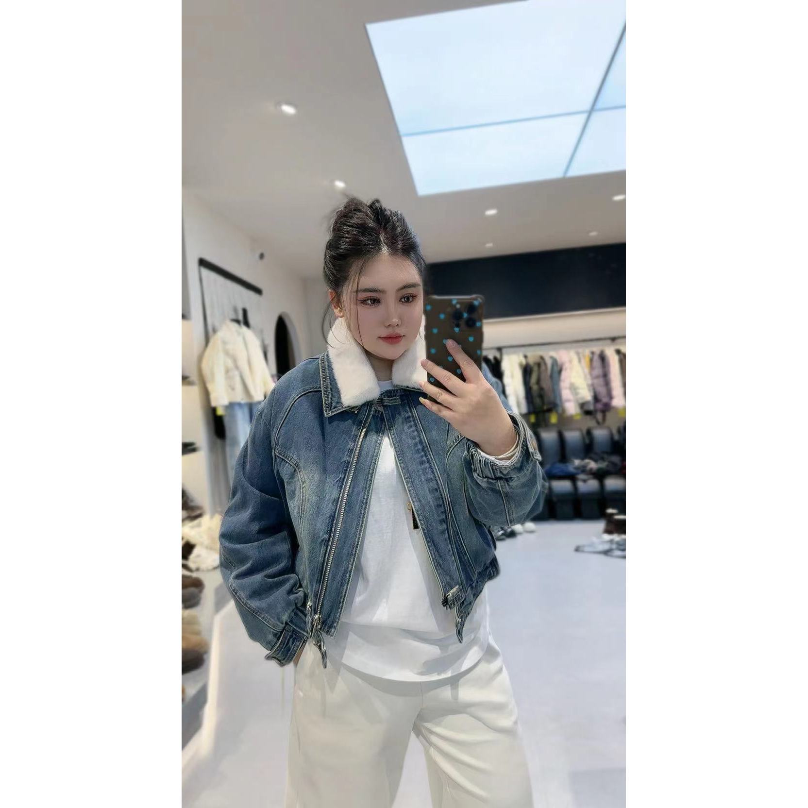 168欧韩集合店| 鹅绒服牛仔拼接水貂毛皮精致外套721