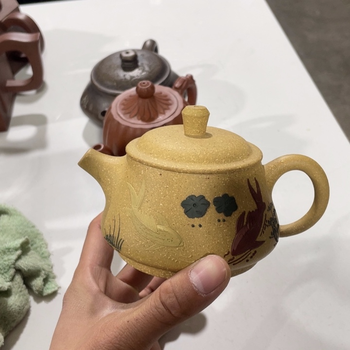 老厂紫砂壶一件。