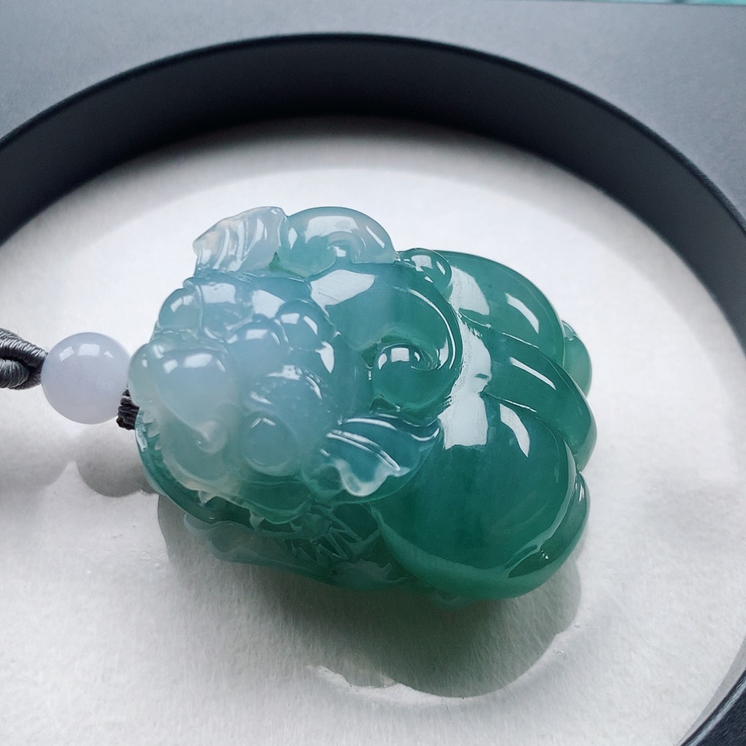 翡翠颈饰未镶嵌貔貅