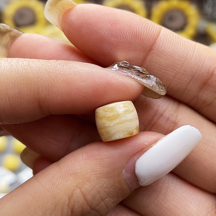 琥珀裸石未镶嵌直切尺寸10*8.4mm微瑕