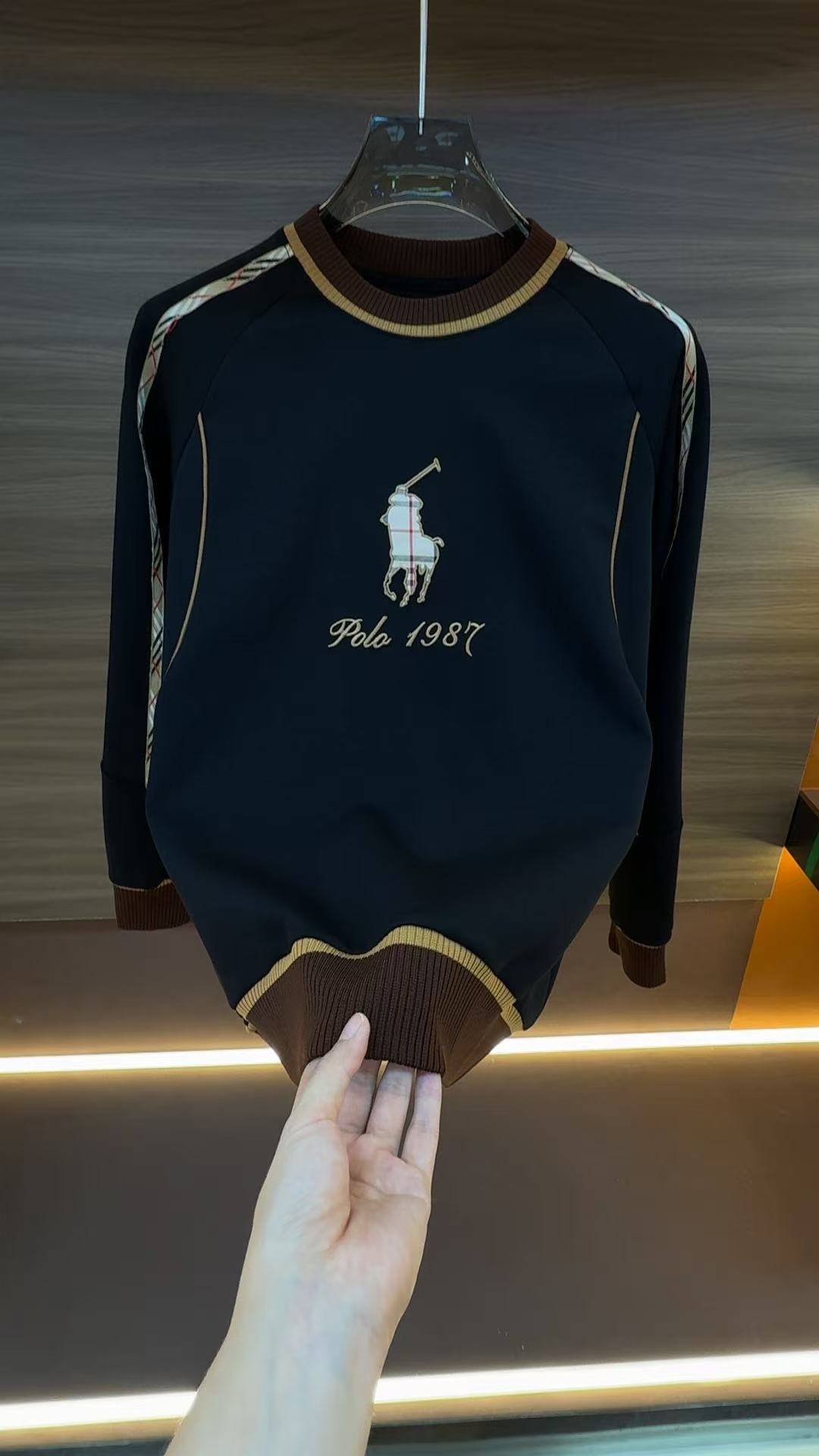 【ELK】2025冬季男士拼色長袖刺耐磨百搭重工卫衣051款