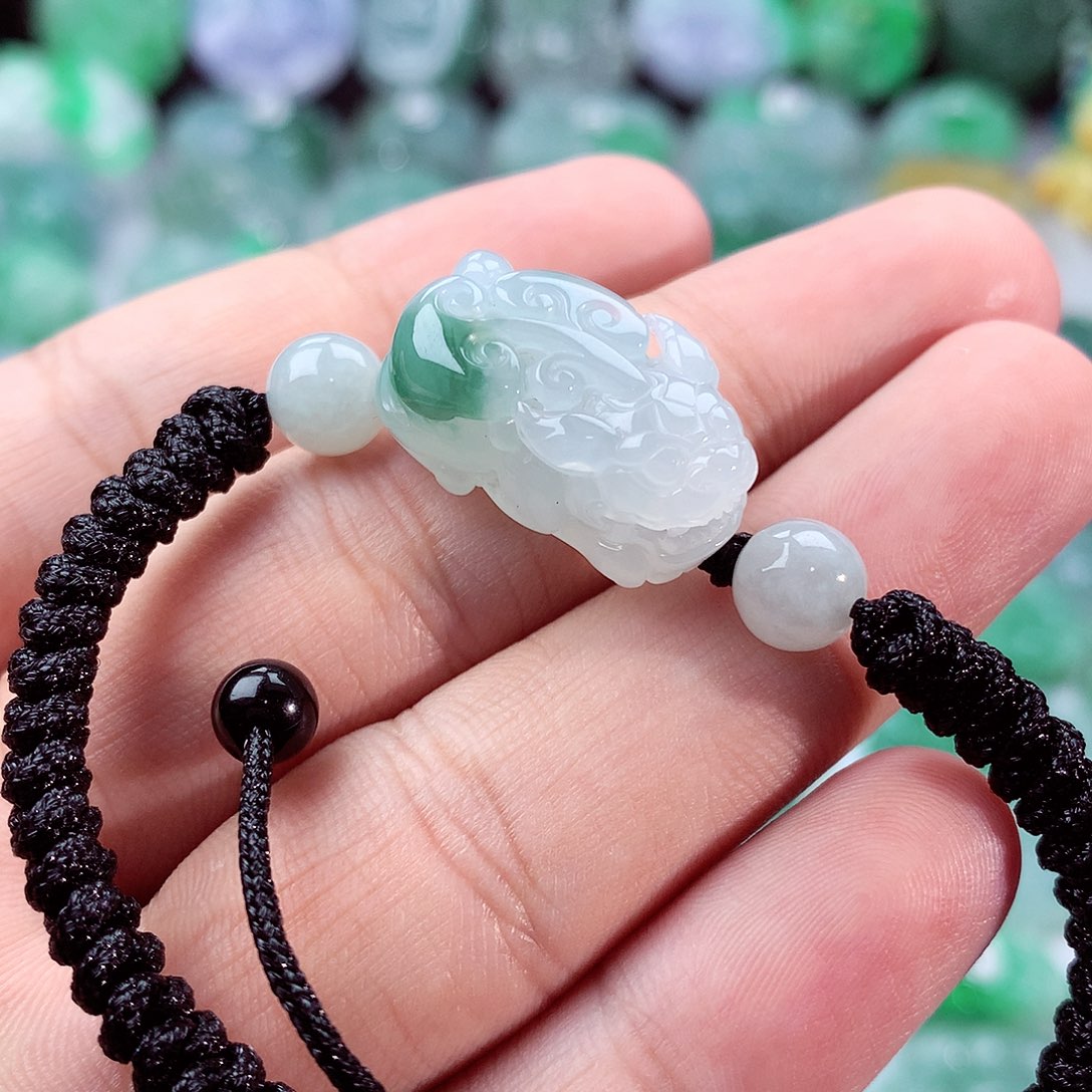 C***y翡翠未镶嵌颈饰翡翠