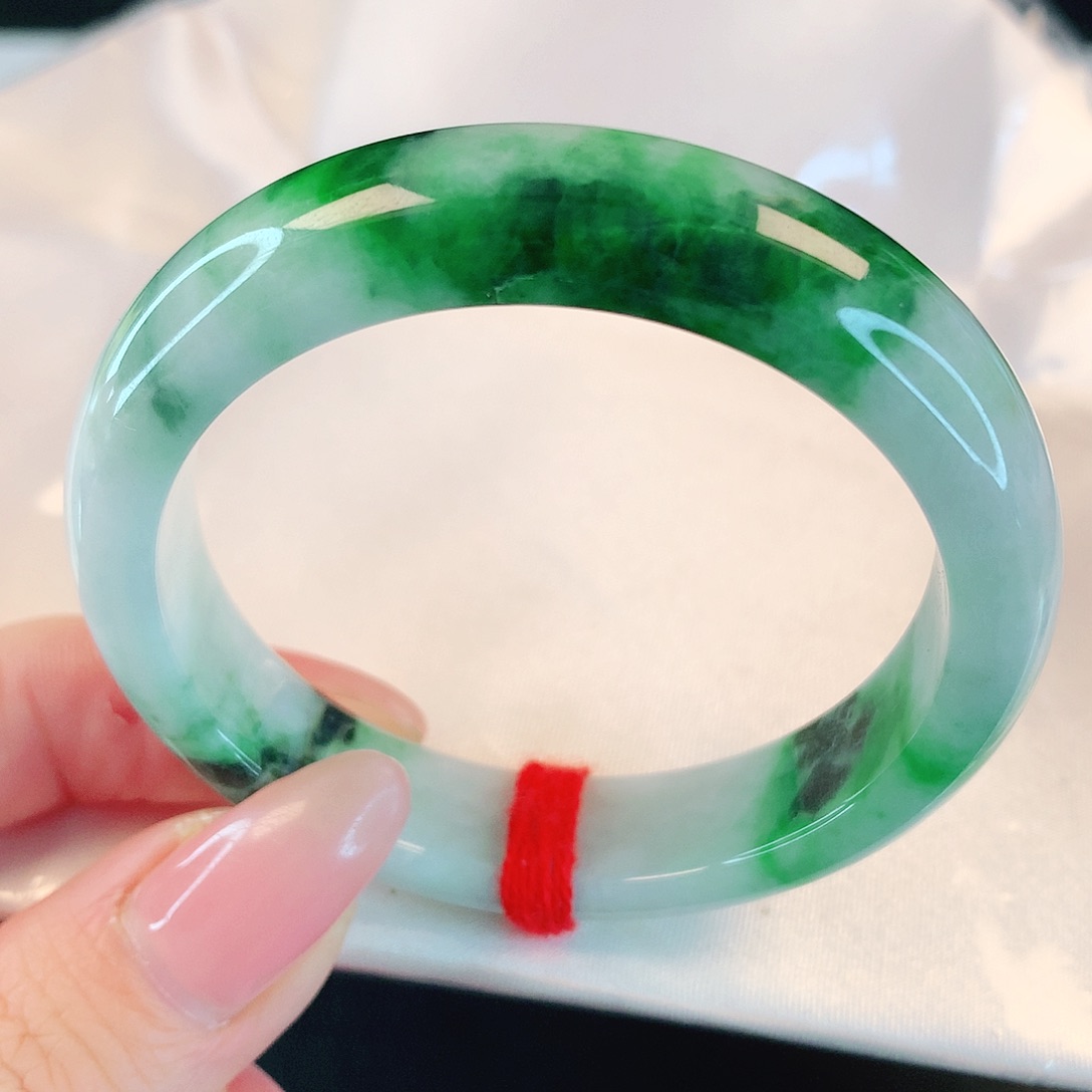 翡翠手镯未镶嵌49.9圈口