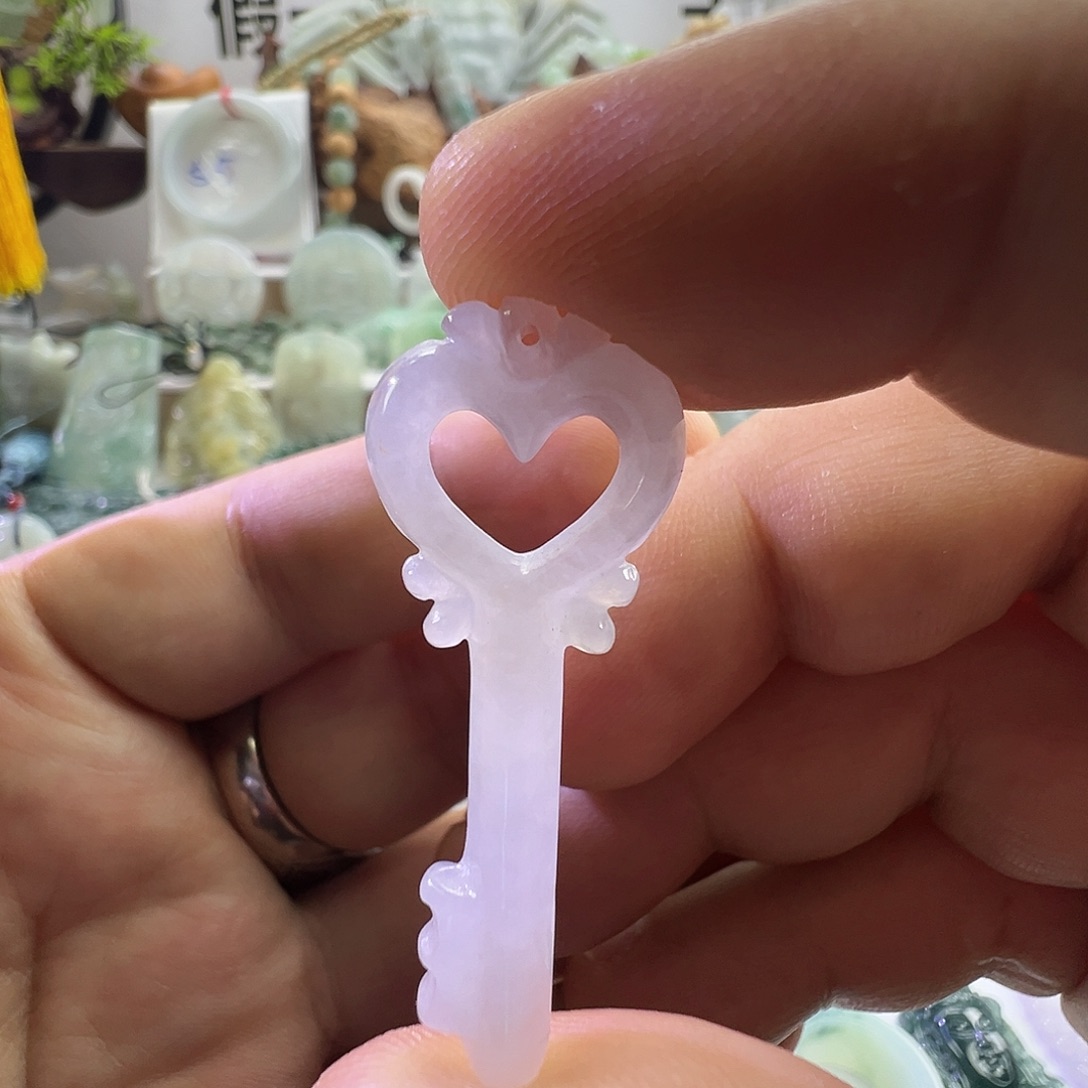 翡翠未镶嵌颈饰翡翠钥匙