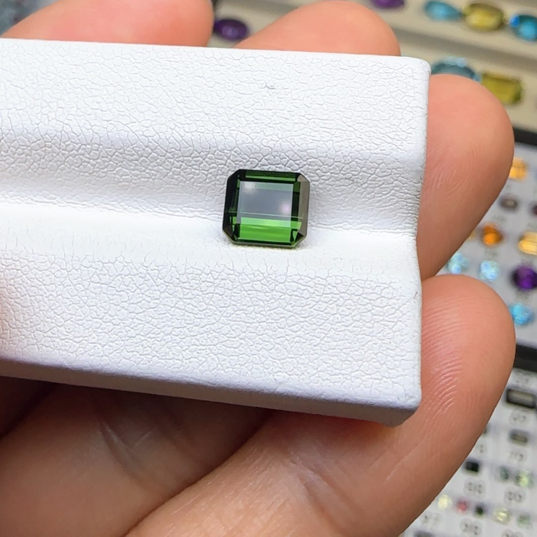 碧玺珠宝半成品未镶嵌天然1.58克拉