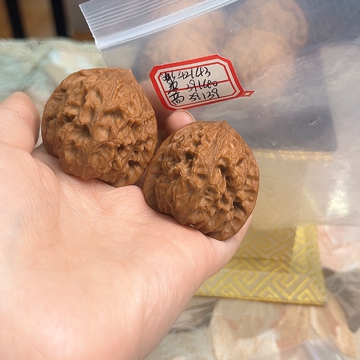 文玩核桃把件非嫁接元宝