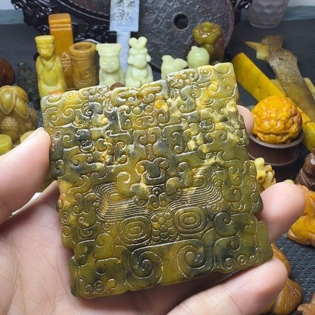 白玉菩提吊坠。。。