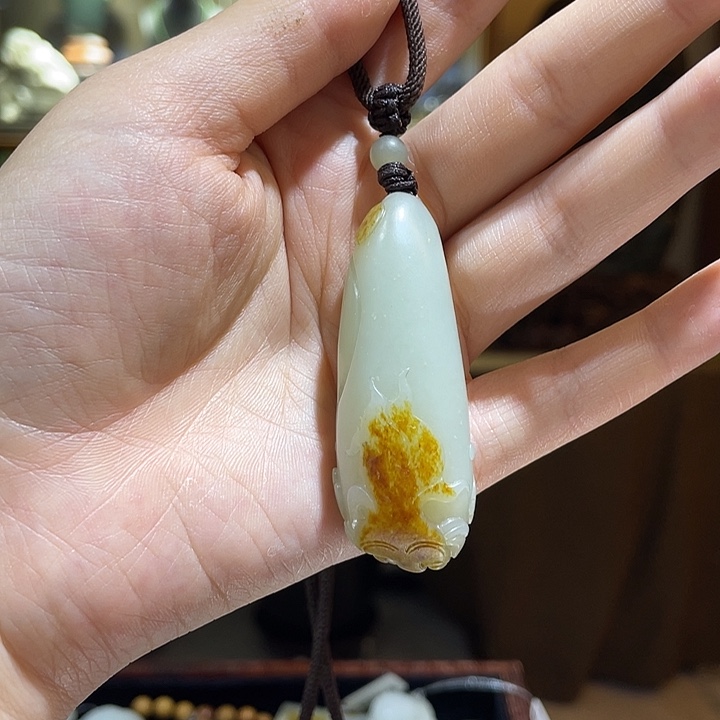 和田玉（青白玉）未镶嵌吊坠(赠链)金鱼满塘