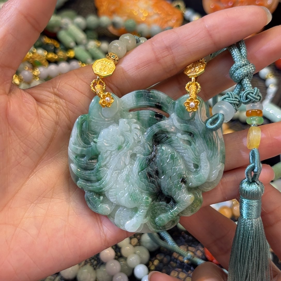 翡翠颈饰未镶嵌待编款