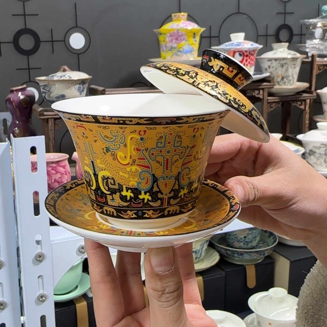 高温下的高温天气使人