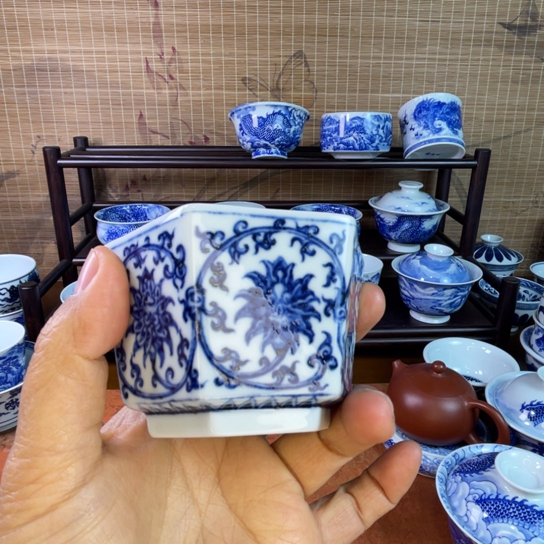 L***罗景德镇陶瓷艺术六方杯瑕