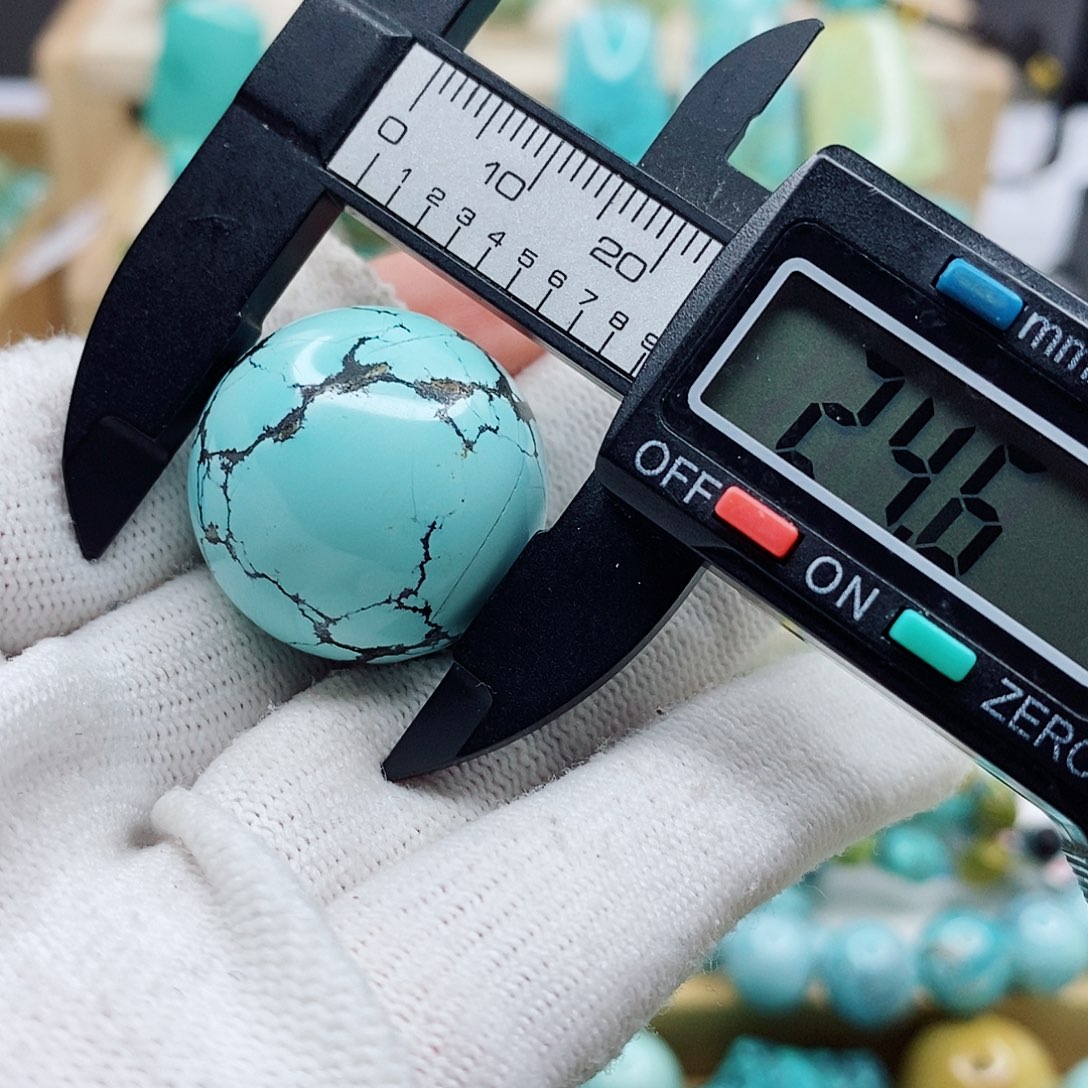 绿松石颈饰未镶嵌