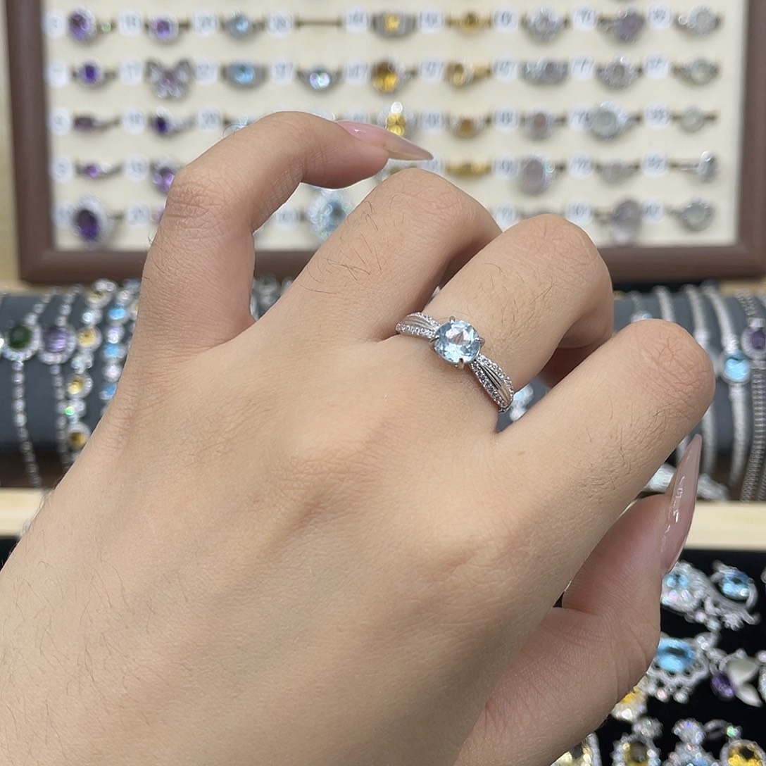 梨****托帕石银S925镶嵌戒指