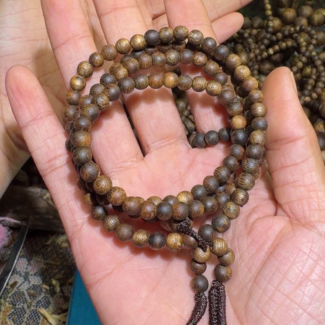 沉香木手串C****_海南乌身老料0.511.1克料子