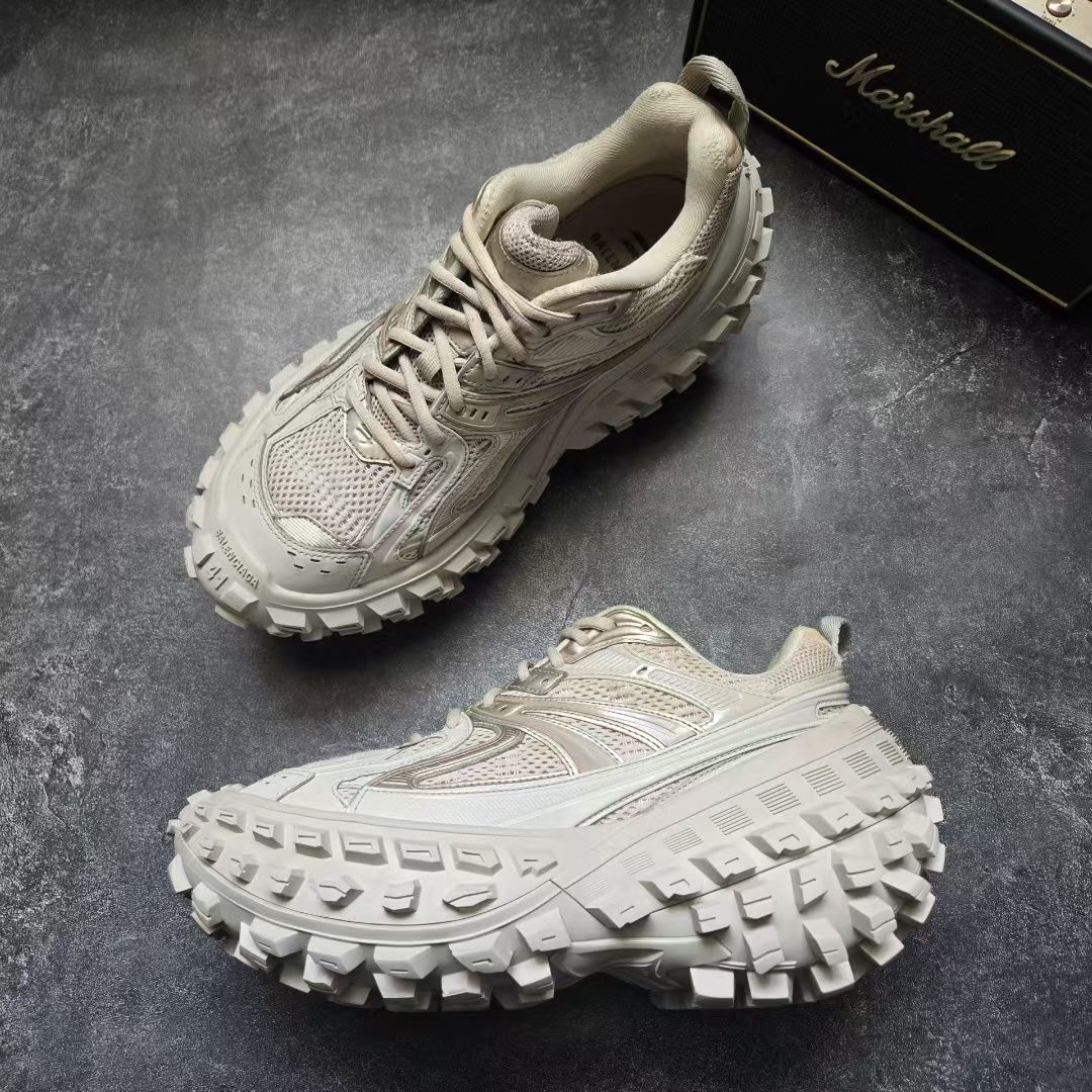 99新 Balenciaga/巴黎世家 41码 DEFENDER 淡棕色 轮胎鞋