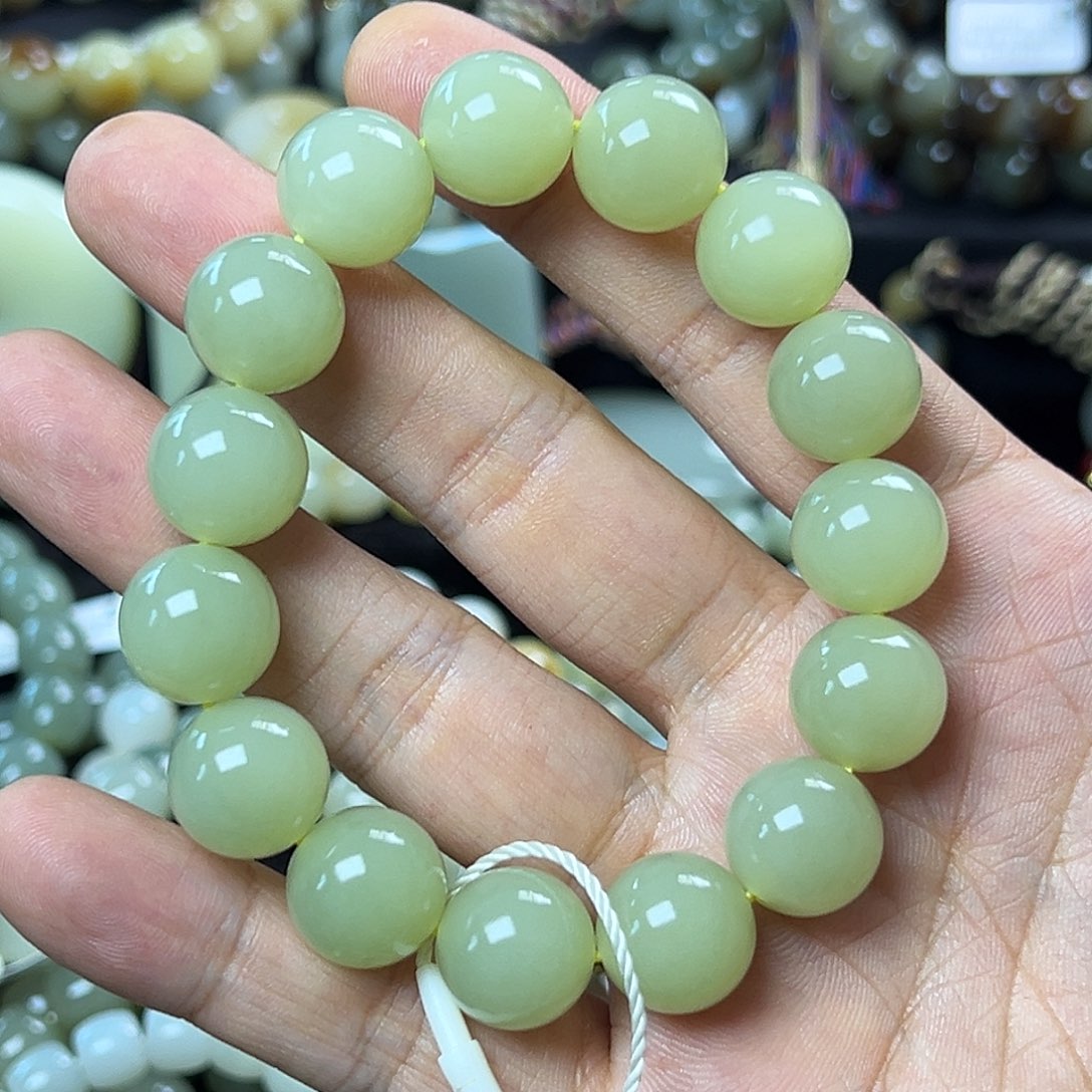 和田玉手链未镶嵌新疆若羌钱黄口卡13.8圆珠 油润